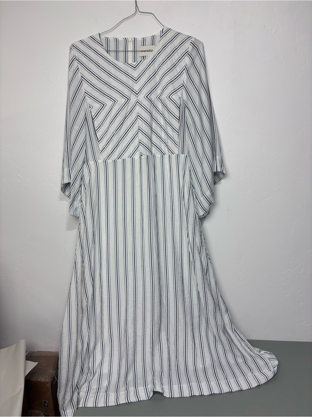 MUNTHE Women's 42 GER / 12 US Striped V-Neck 3/4 Sleeve Midi A-Line Dress White